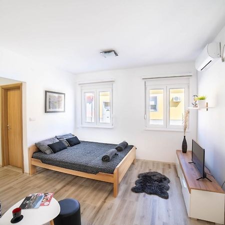 Apartman Iva Apartment Vrsac Ngoại thất bức ảnh