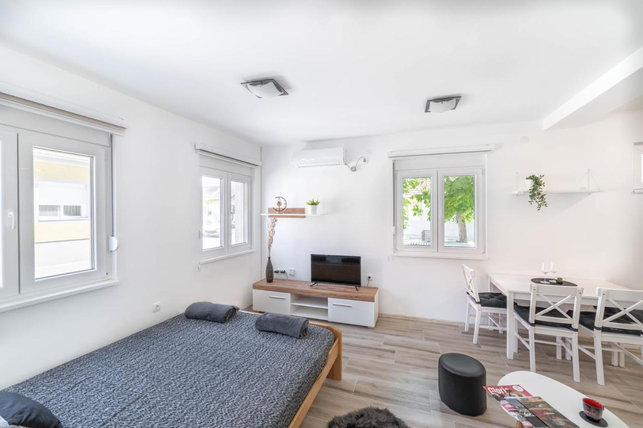 Apartman Iva Apartment Vrsac Ngoại thất bức ảnh